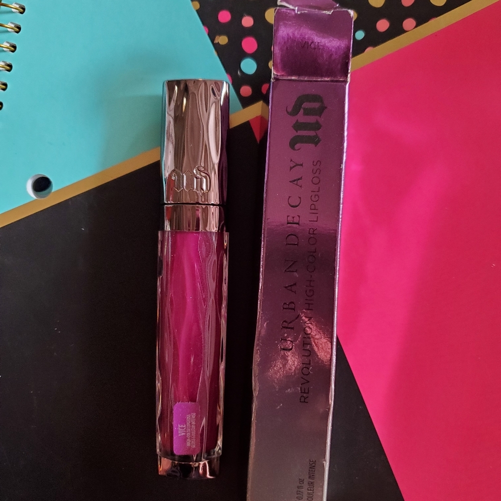 Urban decay lip gloss